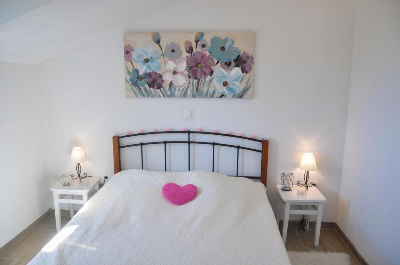 Apartmani Carnizza Ražanac Exteriör bild