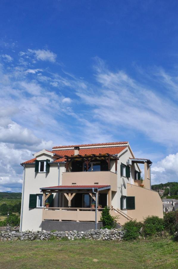 Apartmani Carnizza Ražanac Exteriör bild