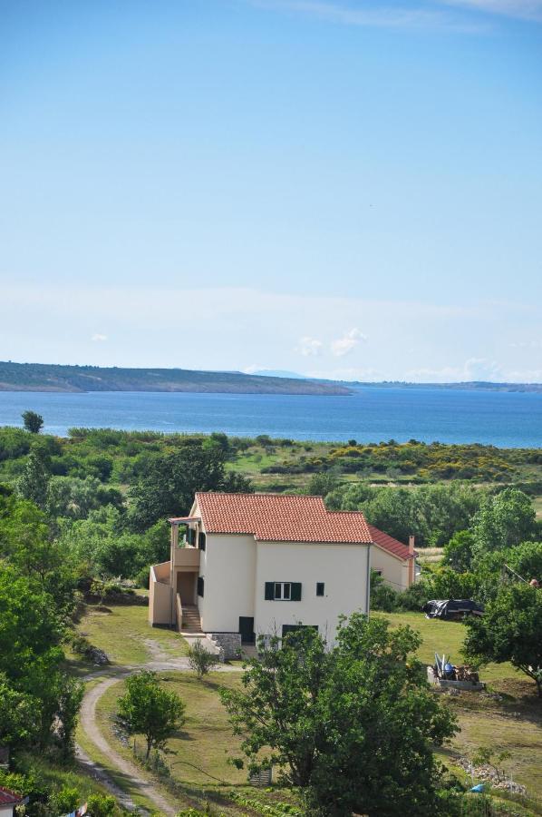 Apartmani Carnizza Ražanac Exteriör bild